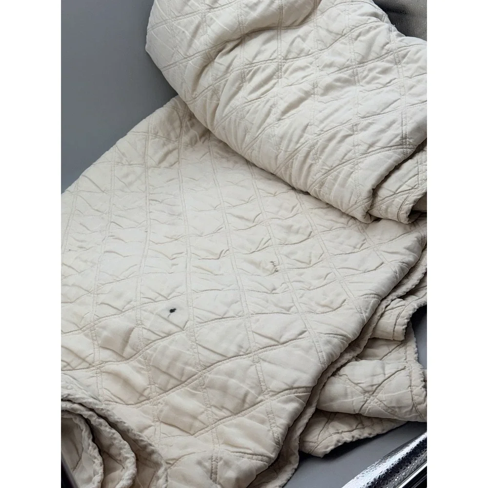 Pine Cone Hill King Quilt Ivory Cream Tencel Lyocell Coverlet Cottage Farmhouse